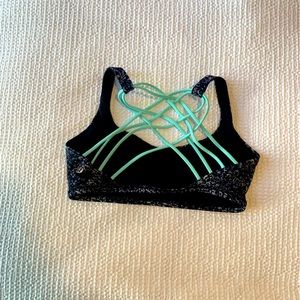 Lululemon bra size 4